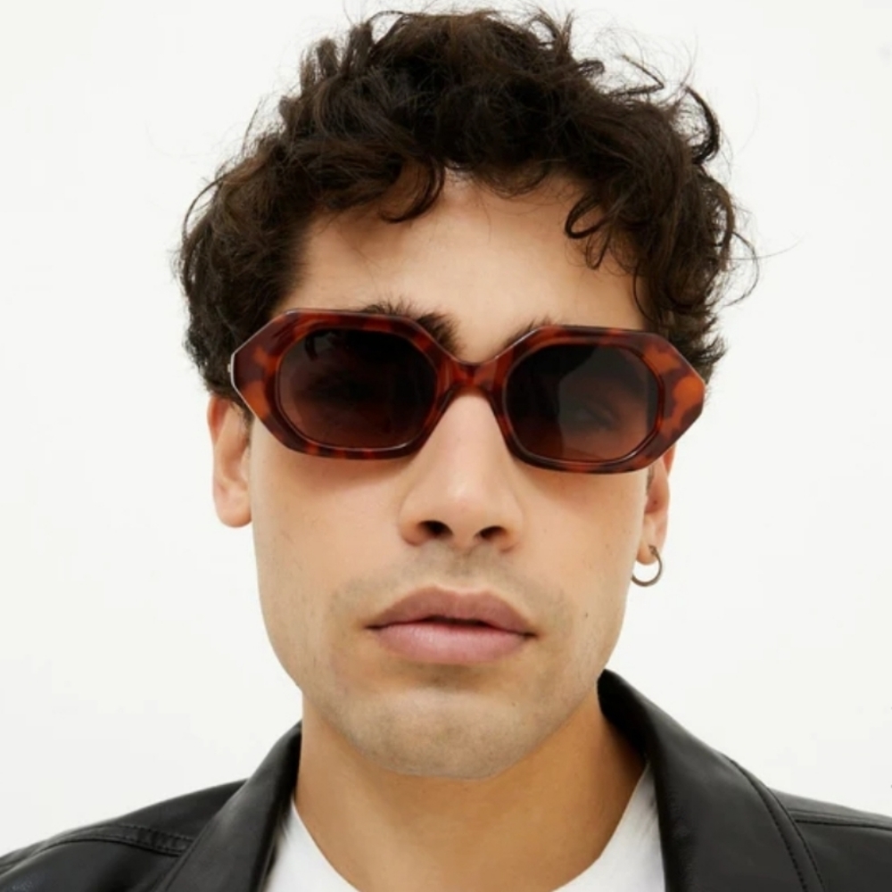 Sunglasses - Picture 5 of 7